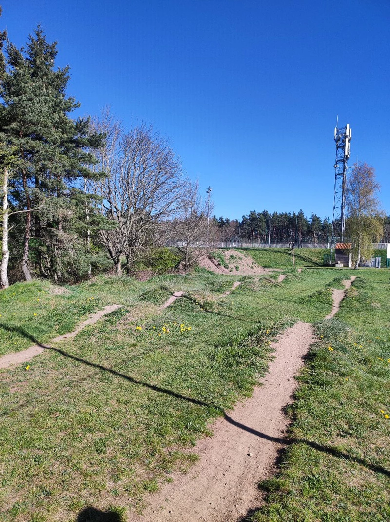 Terrain bi-cross à Saint-Ferréol-d’Auroure